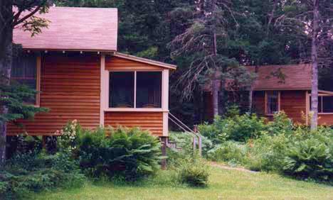 Garden and Waterfront Cottage Rental at Woodland Park Cottages